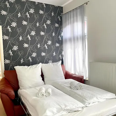 Raha - Historischer Charme Direkt Am Domplatz Apartment *
