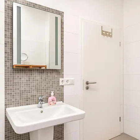 Raha - Historischer Charme Direkt Am Domplatz דירה