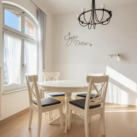 Raha - Historischer Charme Direkt Am Domplatz דירה