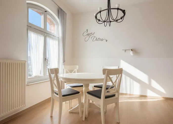 Raha - Historischer Charme Direkt Am Domplatz Apartamento